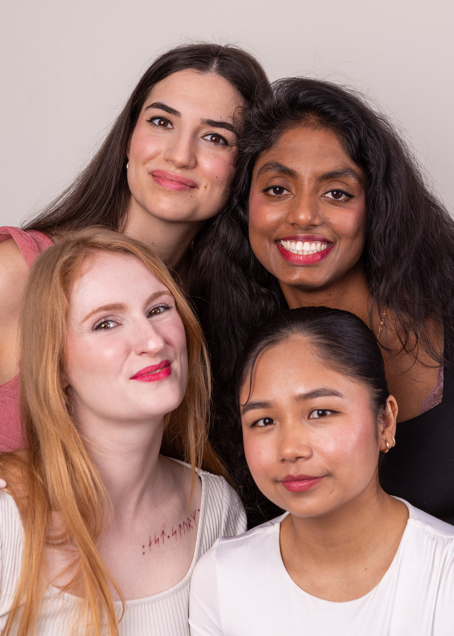 Water Lip Tint Pomegranate - Long - Lasting, Vegan & Natural, Made in EU - Lilia Copenhagen CVR 43267442