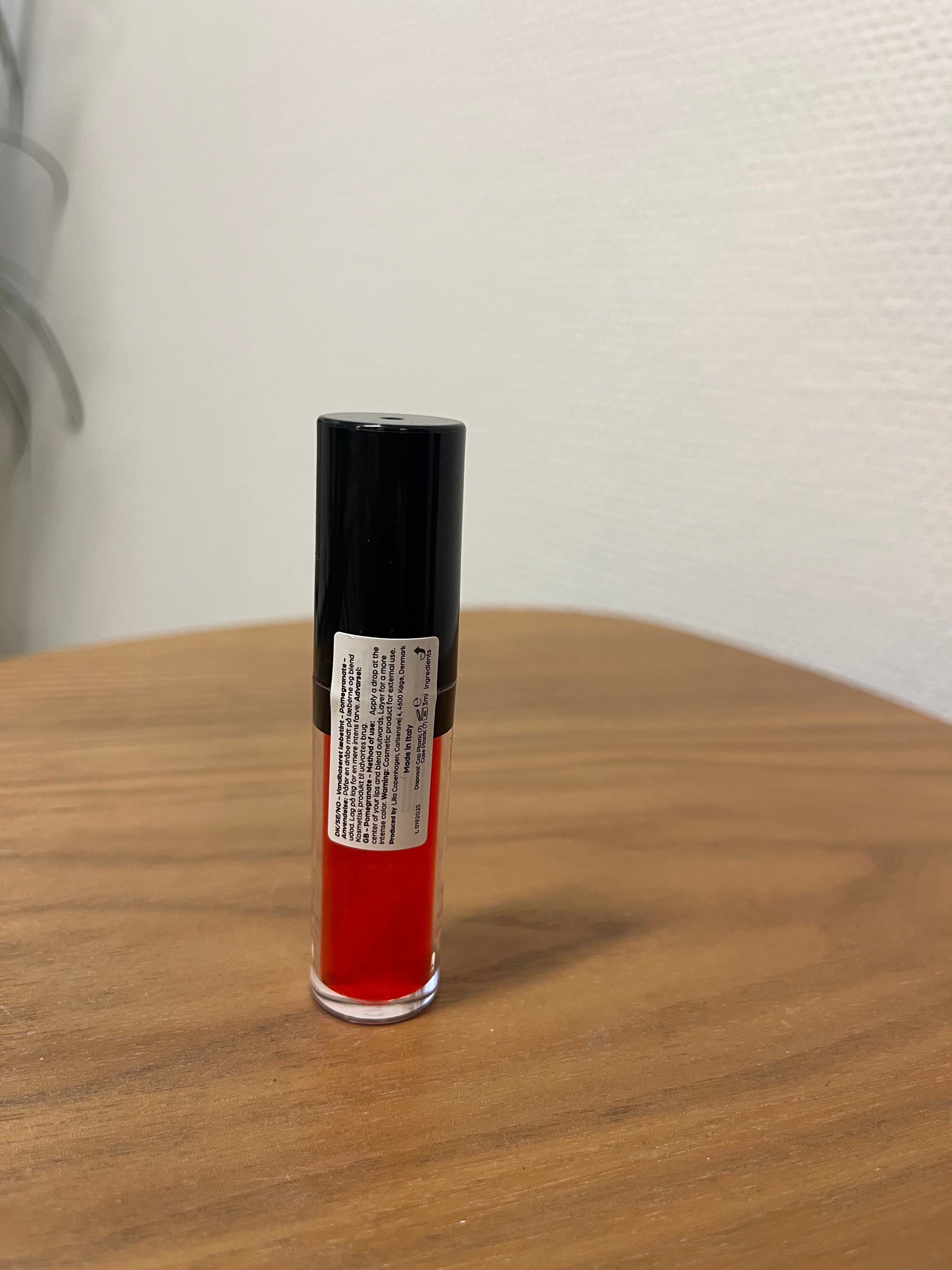 Water Lip Tint Pomegranate 