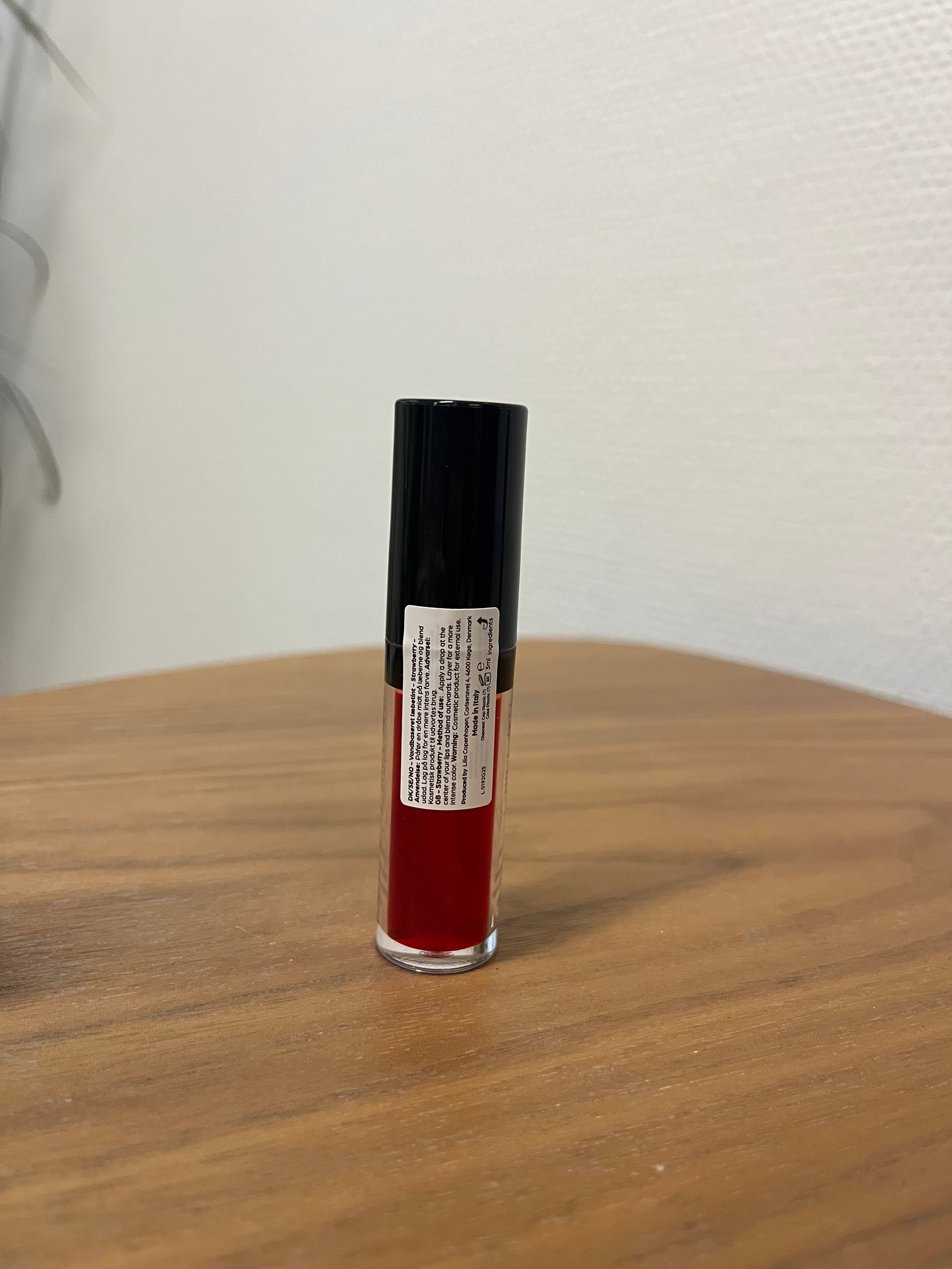Water Lip Tint Strawberry 